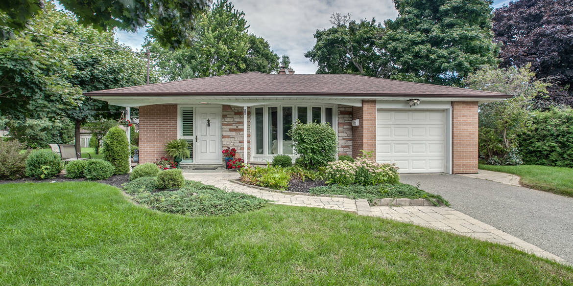 Brivity 101 Meadow Cres. Whitby, ON L1N3J5