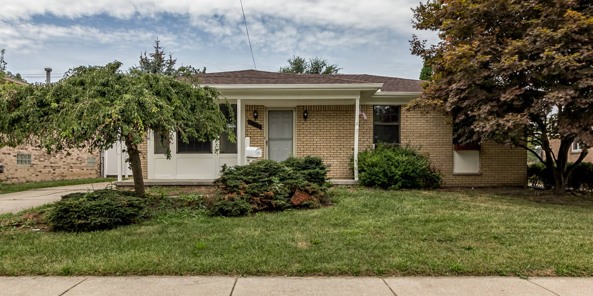 Brivity 6115 Drexel Dearborn Heights, MI 48127