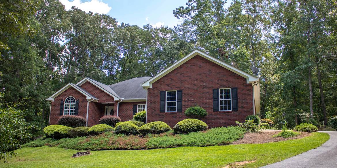 Brivity 244 Reeves Rd. Jackson, GA 30233