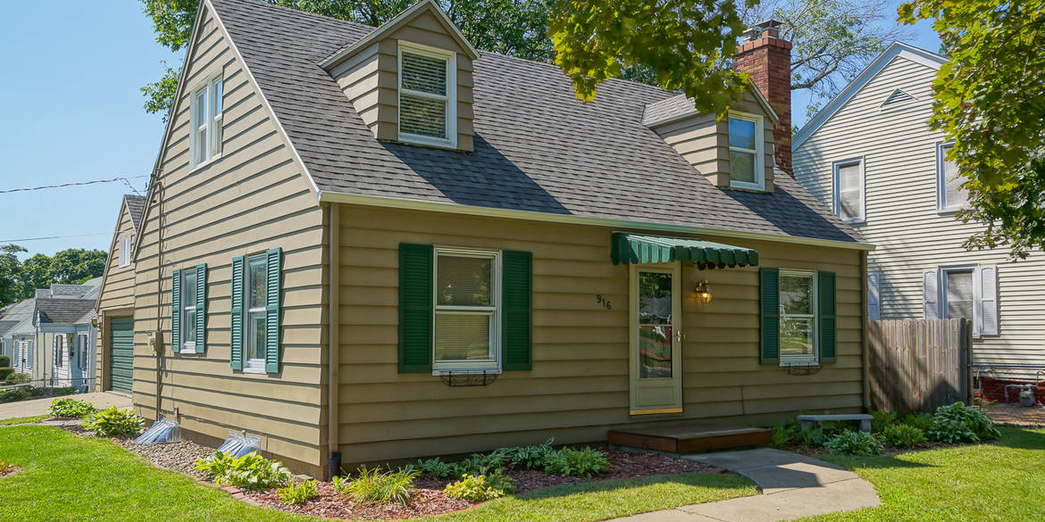 Brivity 916 W Forrest Hill Ave Peoria, IL 61604