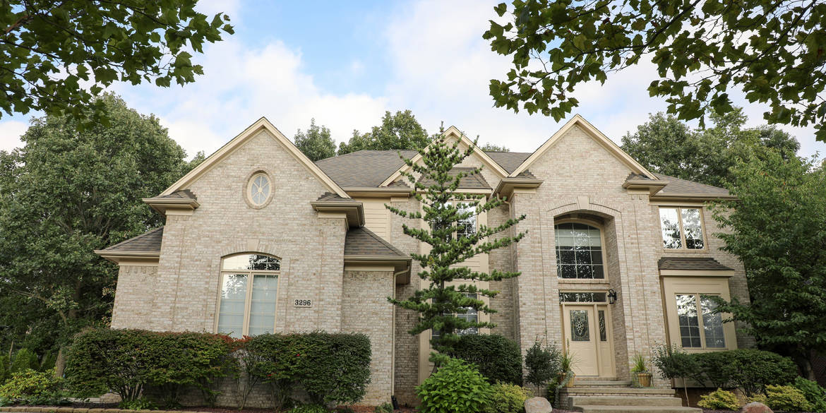 Brivity 3296 Paramount Ln. Auburn Hills, MI 48326