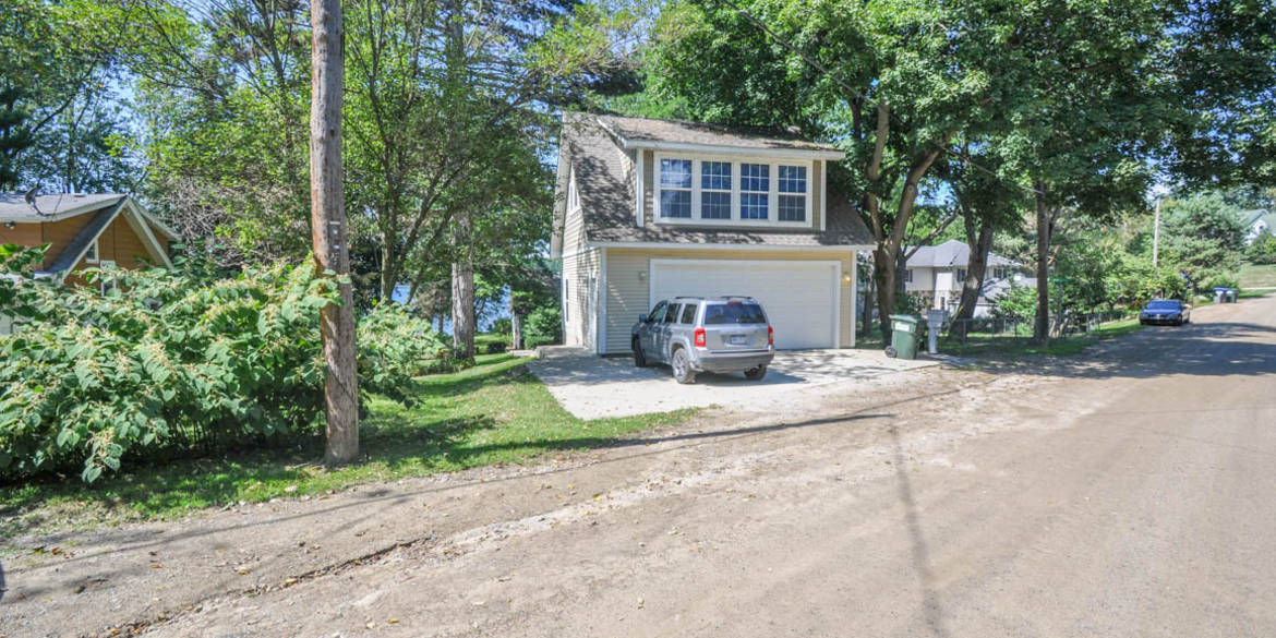 Brivity 5908 Fonda Lake Brighton, MI 48116