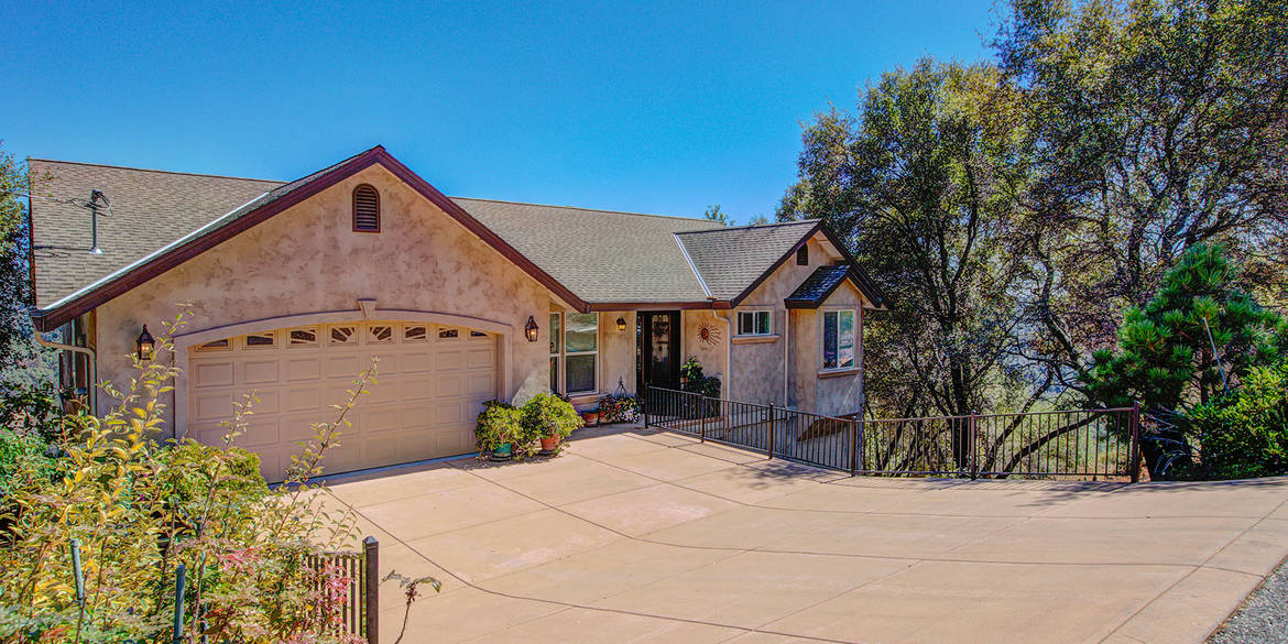 Brivity 17621 Wallis Drive Grass Valley, CA 95949