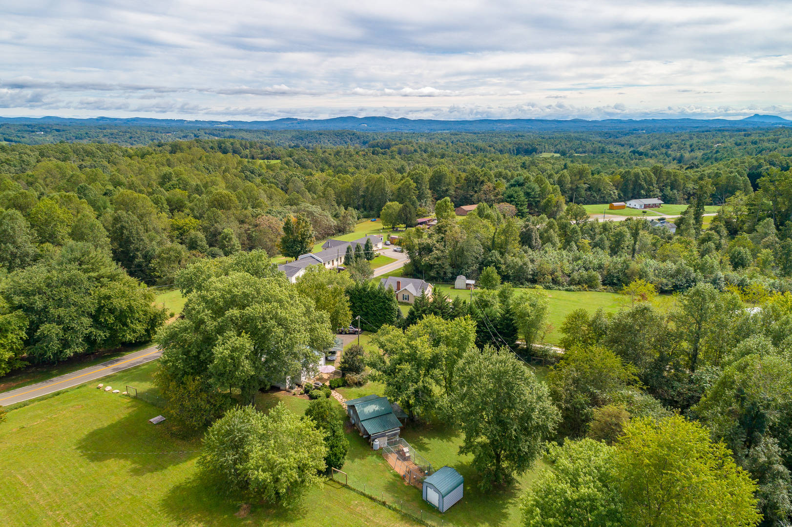 Brivity 2067 Wards Gap Road Cana, VA 24317 Virtual Tour