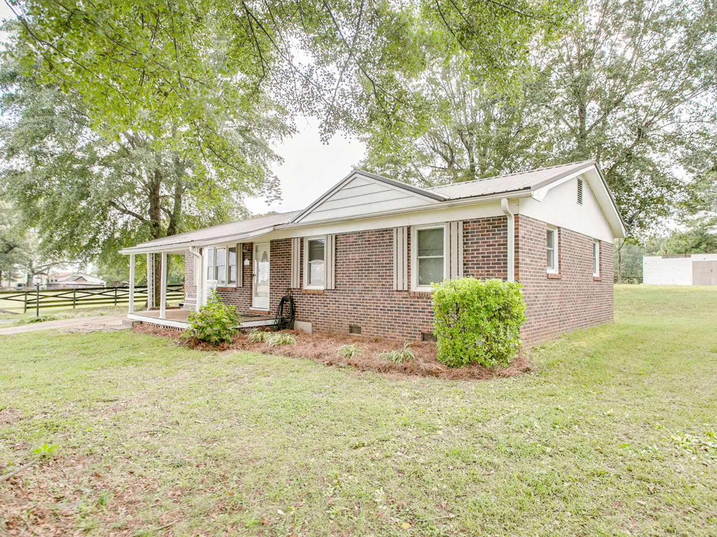 Brivity 3107 Peachtree Road Chesnee, SC 29323 Virtual Tour