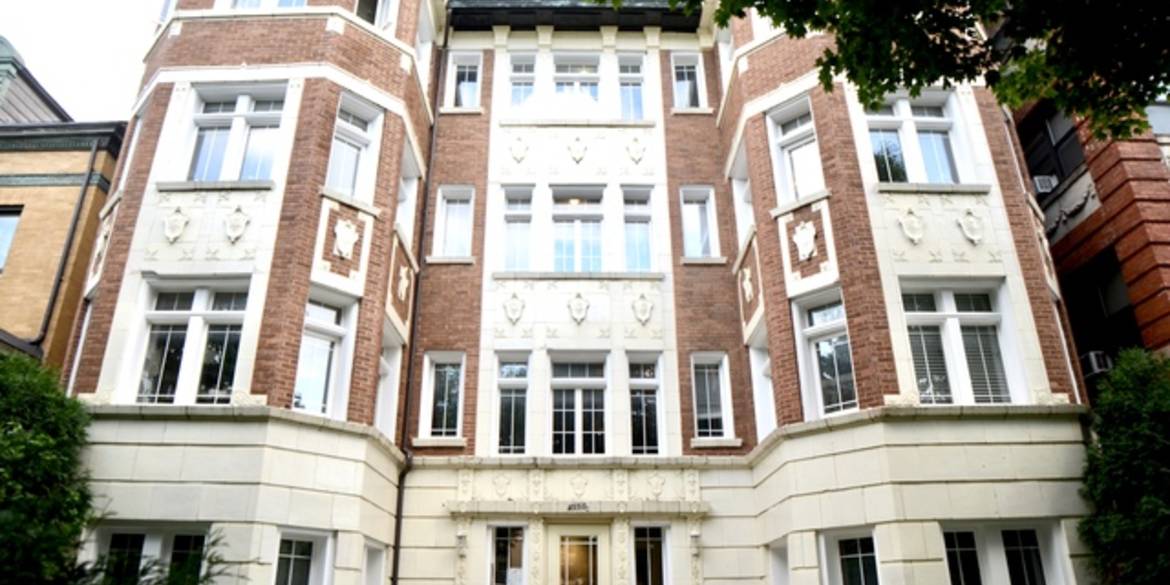 Brivity 4550 N Malden St, Unit 2W Chicago, IL 60640