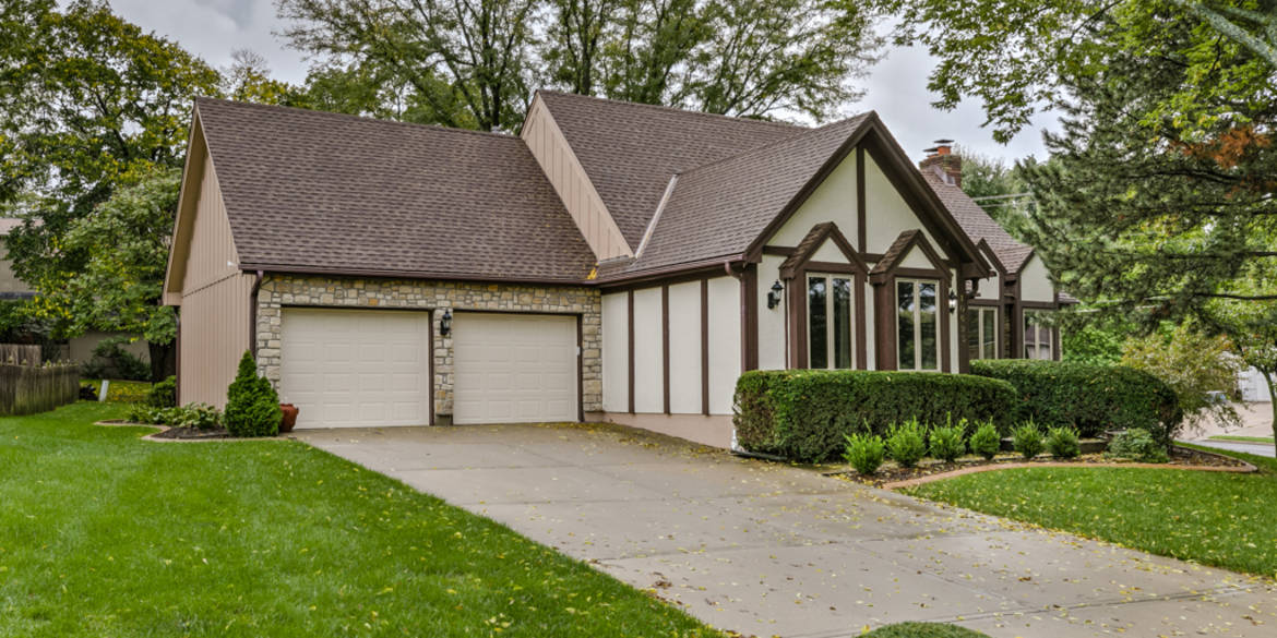 Brivity 10695 Walmer Ln Overland Park, KS 66210