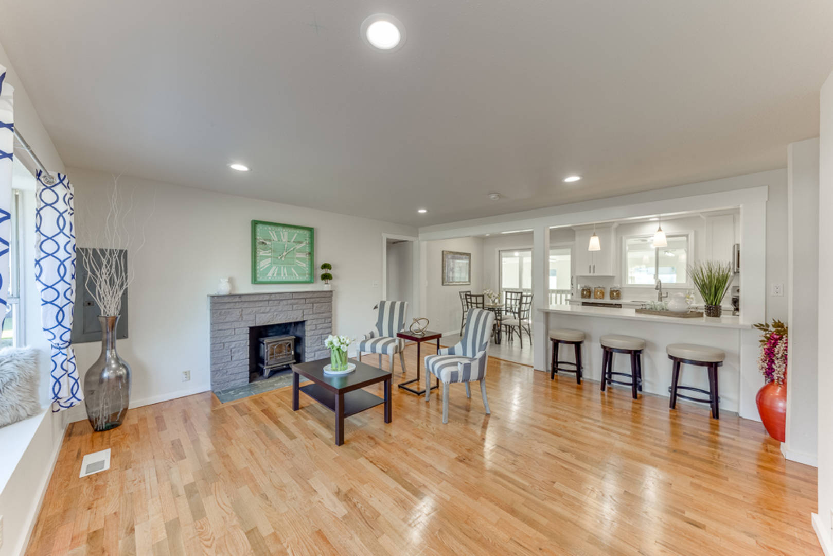    5906 178th St SW Lynnwood, WA 98037