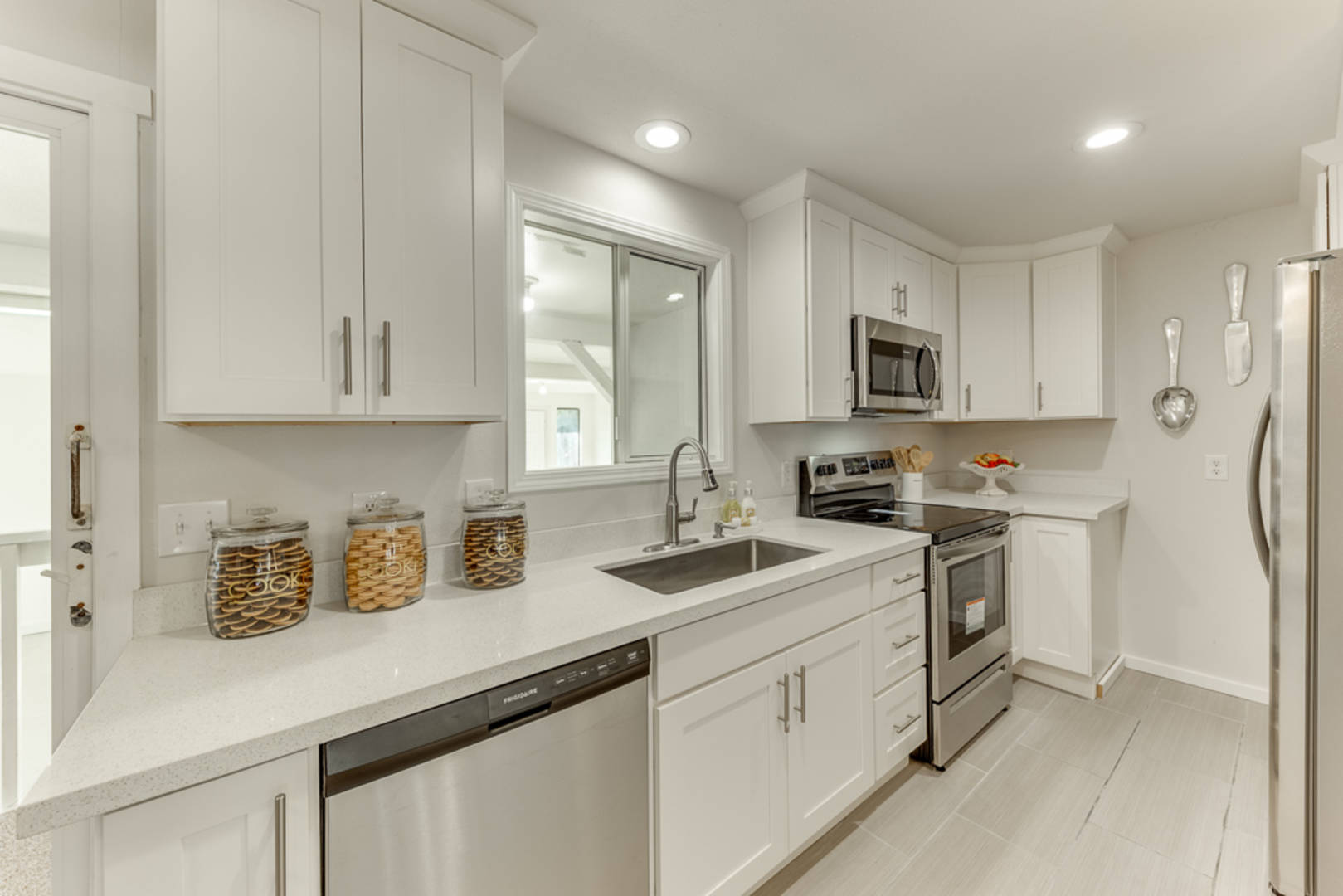    5906 178th St SW Lynnwood, WA 98037