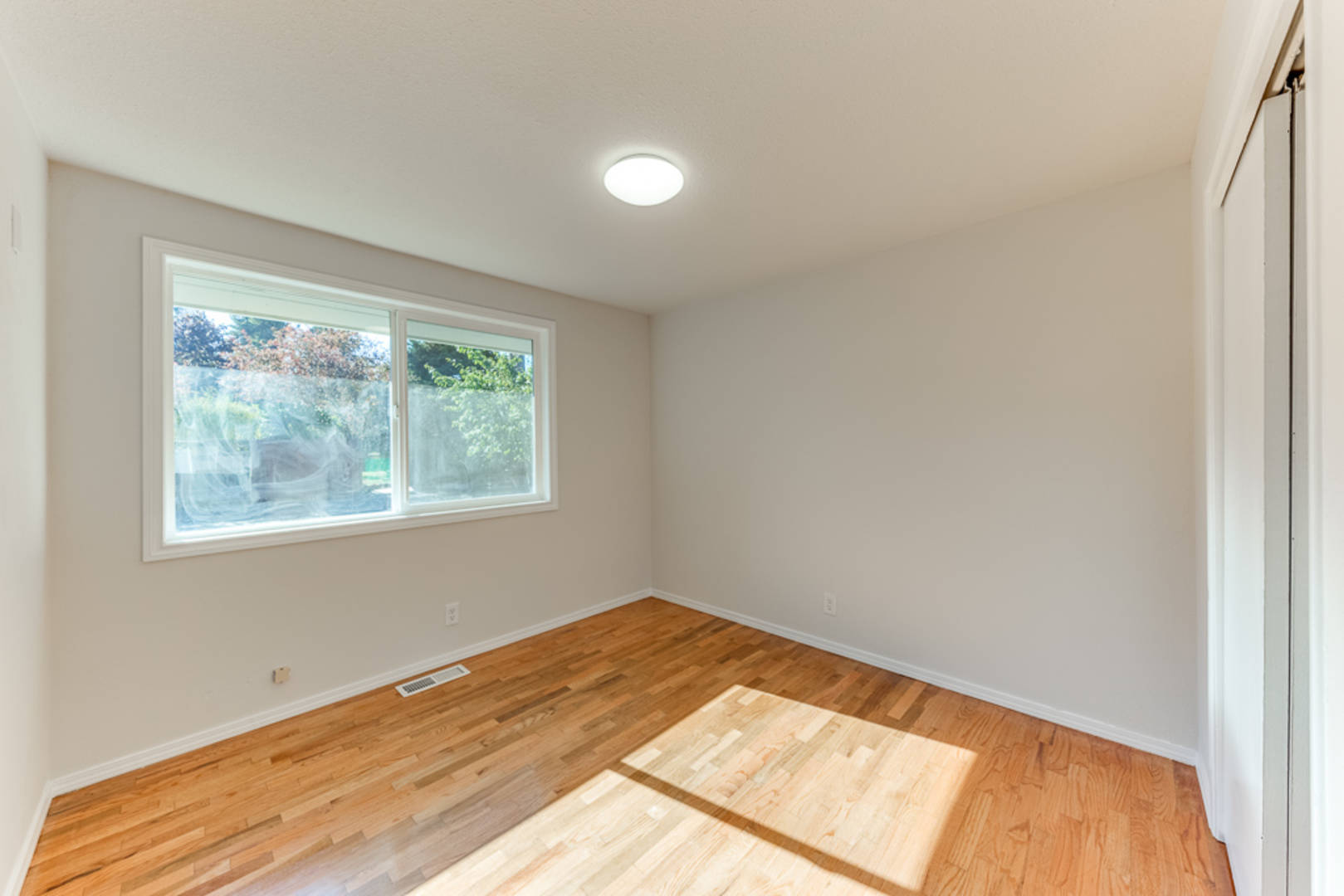    5906 178th St SW Lynnwood, WA 98037