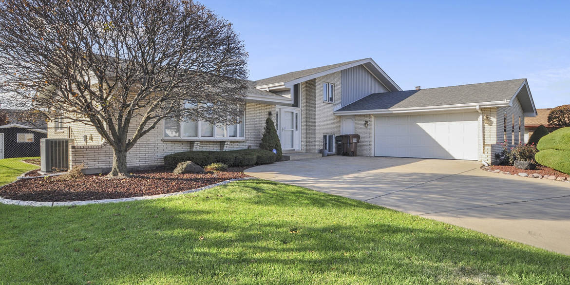 Brivity 17430 Avon Ln Tinley Park, IL 60487