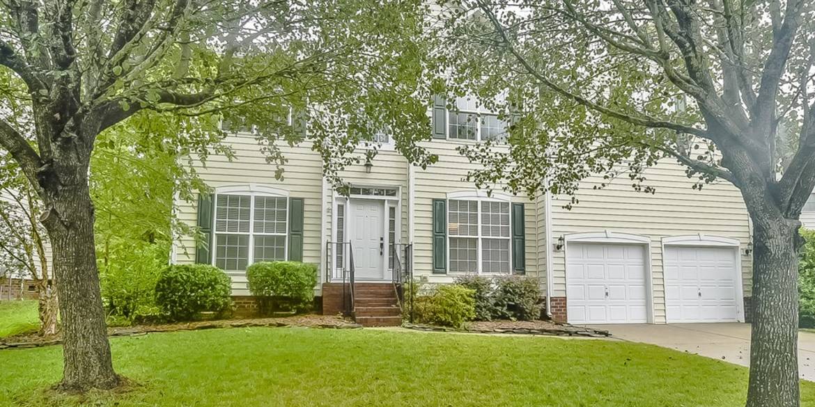 Brivity 8909 Waltham Forest Court Waxhaw, NC 28173