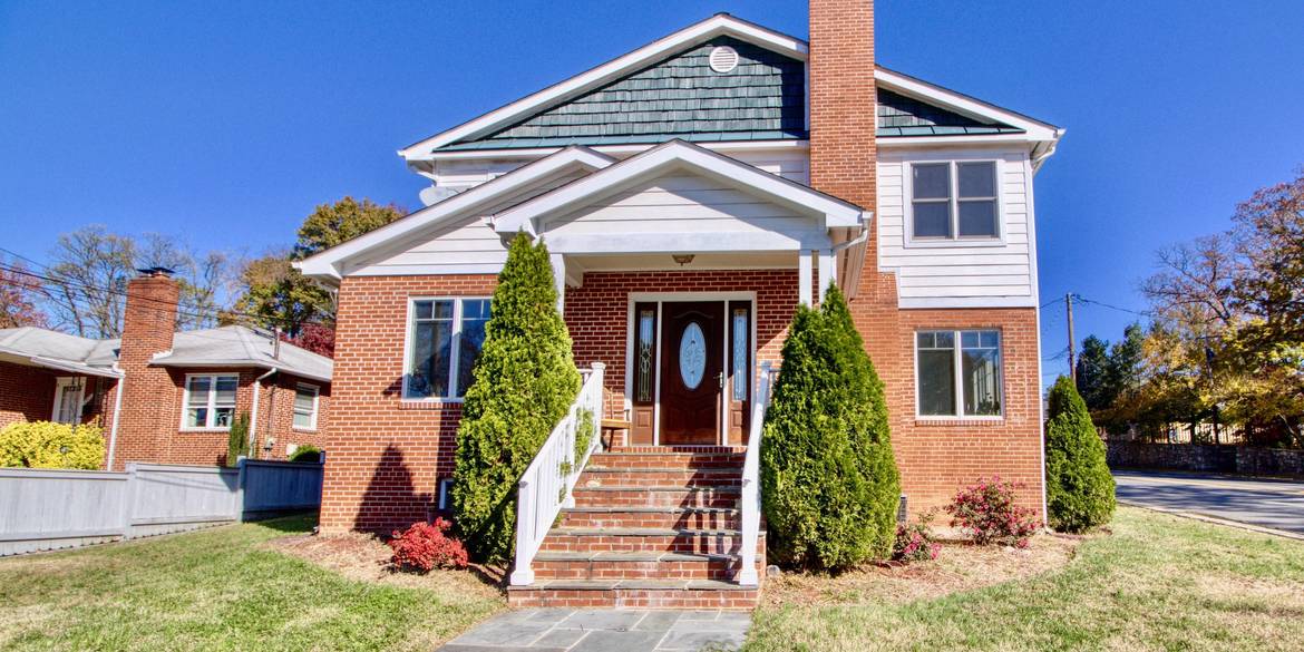 Brivity 2401 John Marshall Drive Arlington, VA 22207