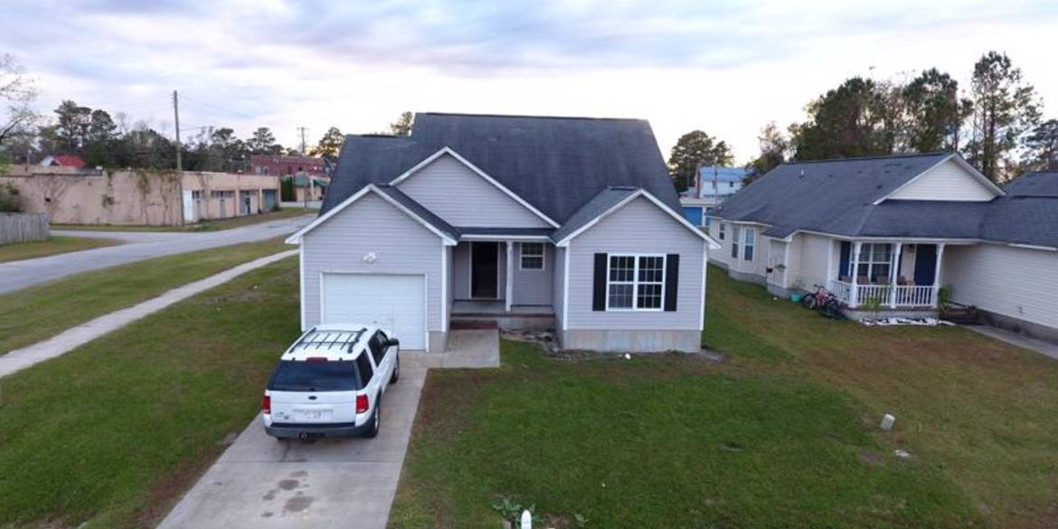 Brivity 412 Mattocks Avenue Maysville, NC 28555