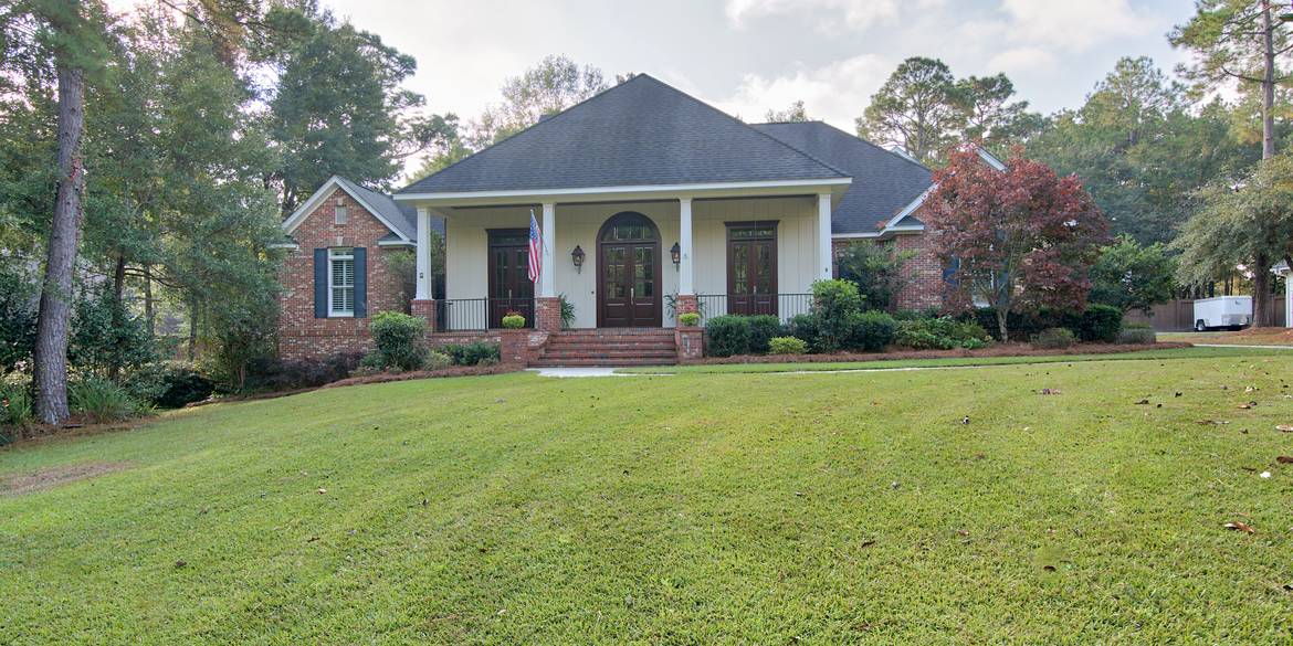 Brivity 139 Willow Lake Drive Fairhope, AL 36532