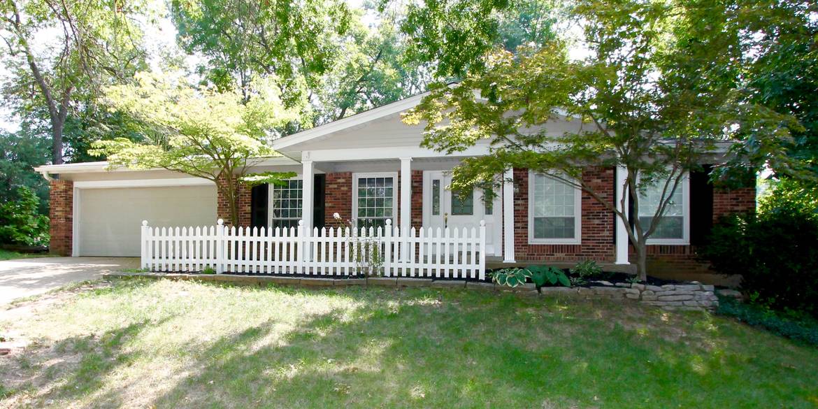 Brivity 4714 Pine Glen Ct Saint Louis, MO 63128