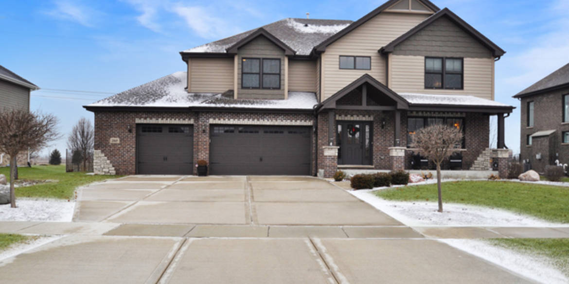 Brivity 2065 Water Chase Dr New Lenox, IL 60451