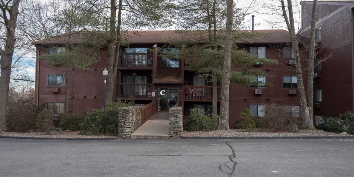 Brivity 340 Sunderland Road Unit 4 Worcester, MA 01604