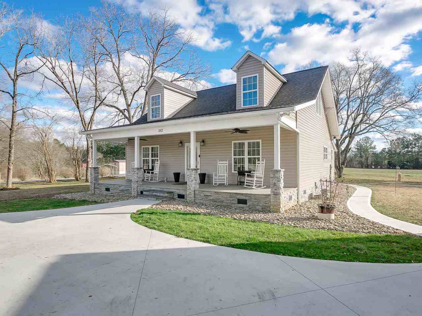 Brivity 312 Casey Road Woodruff, SC 29388 Virtual Tour
