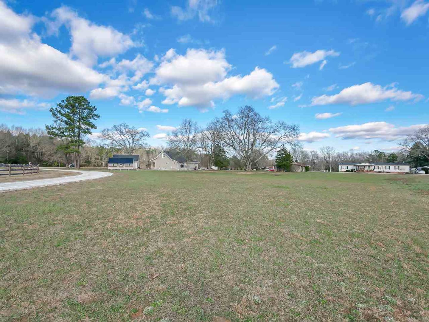 Brivity 312 Casey Road Woodruff, SC 29388 Virtual Tour