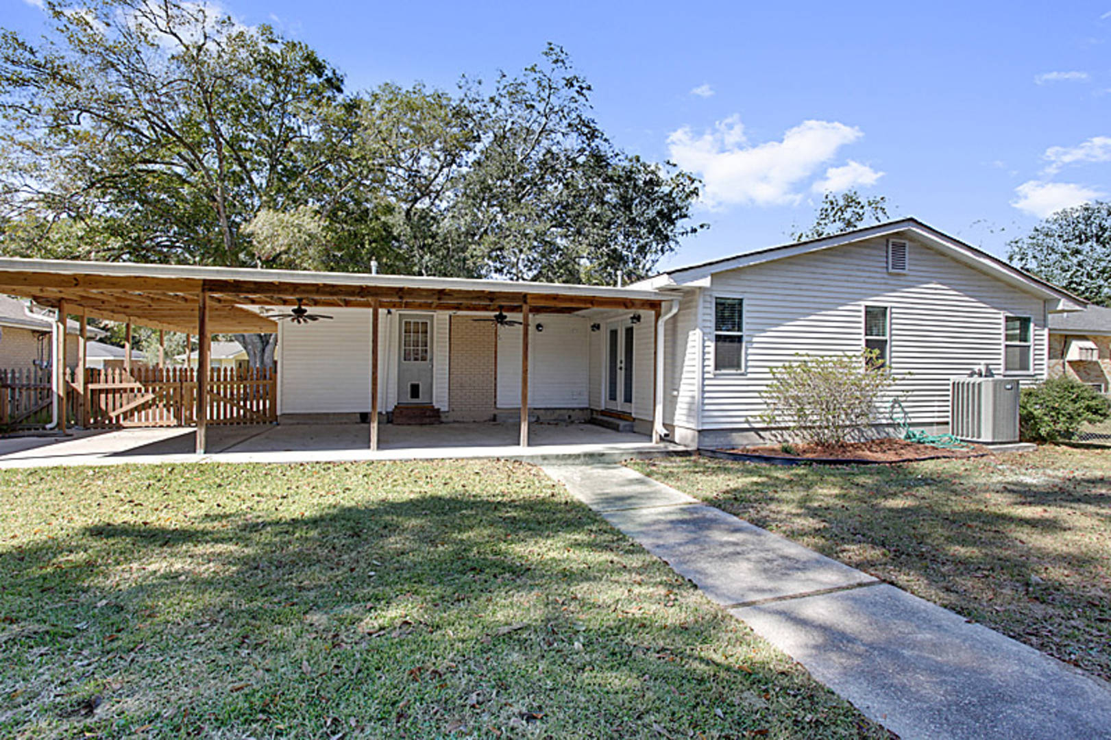 Brivity 209 Mimosa Avenue Luling, LA 70070 Virtual Tour