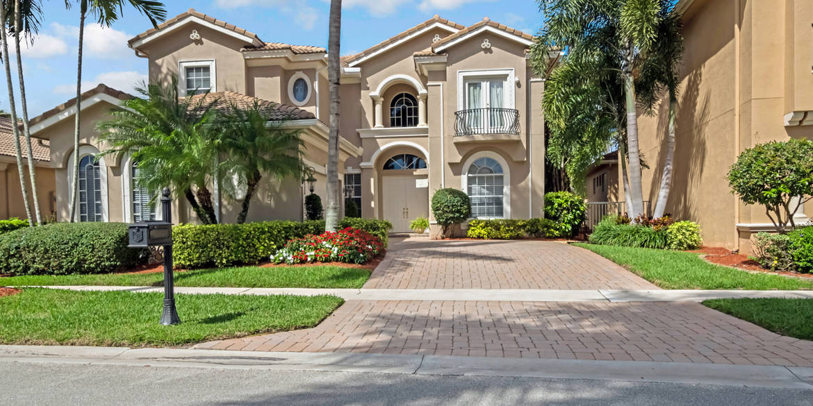 Brivity 8095 Valhalla Dr Delray Beach, FL 33446