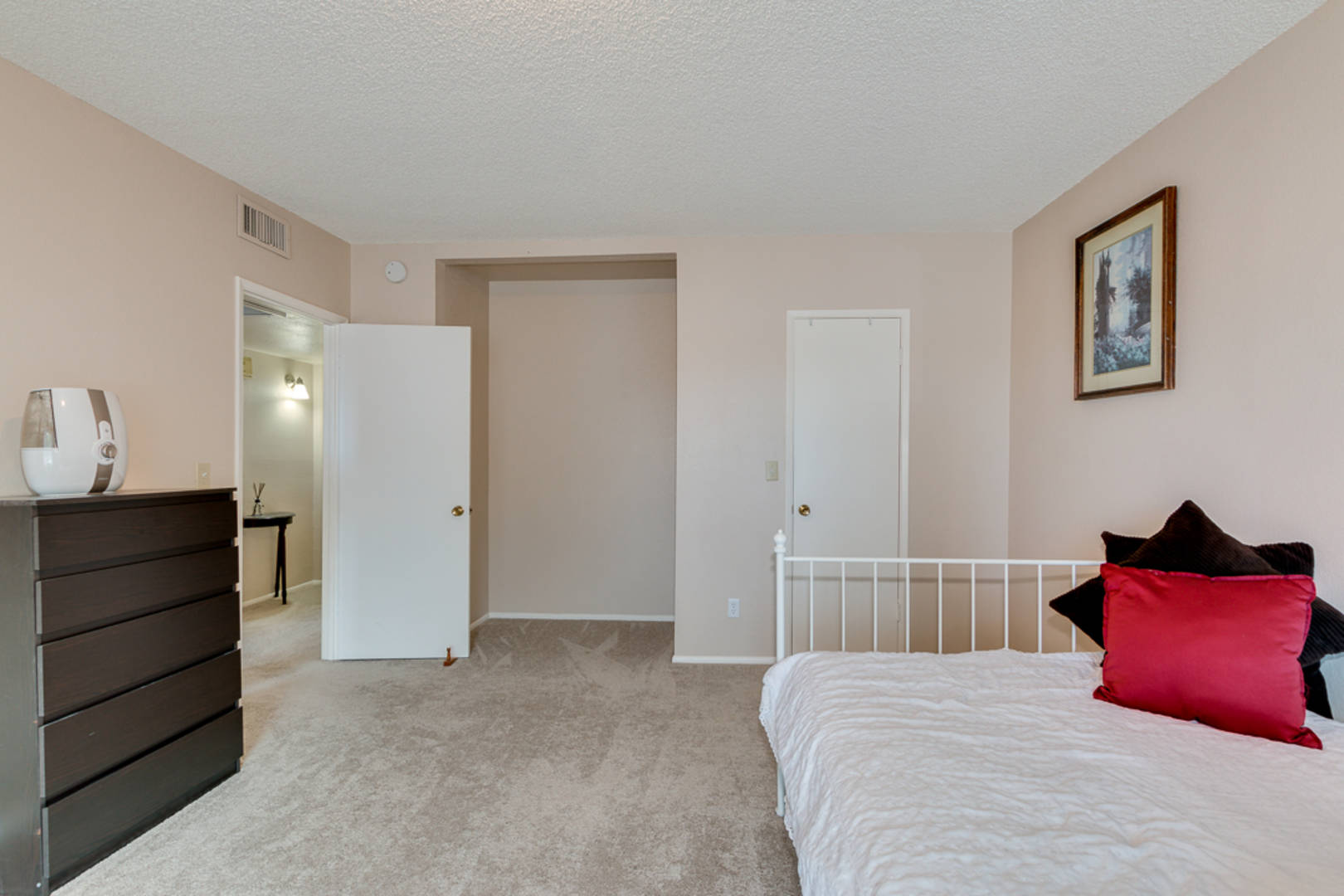 6026 W Townley Ave Glendale, AZ 85302