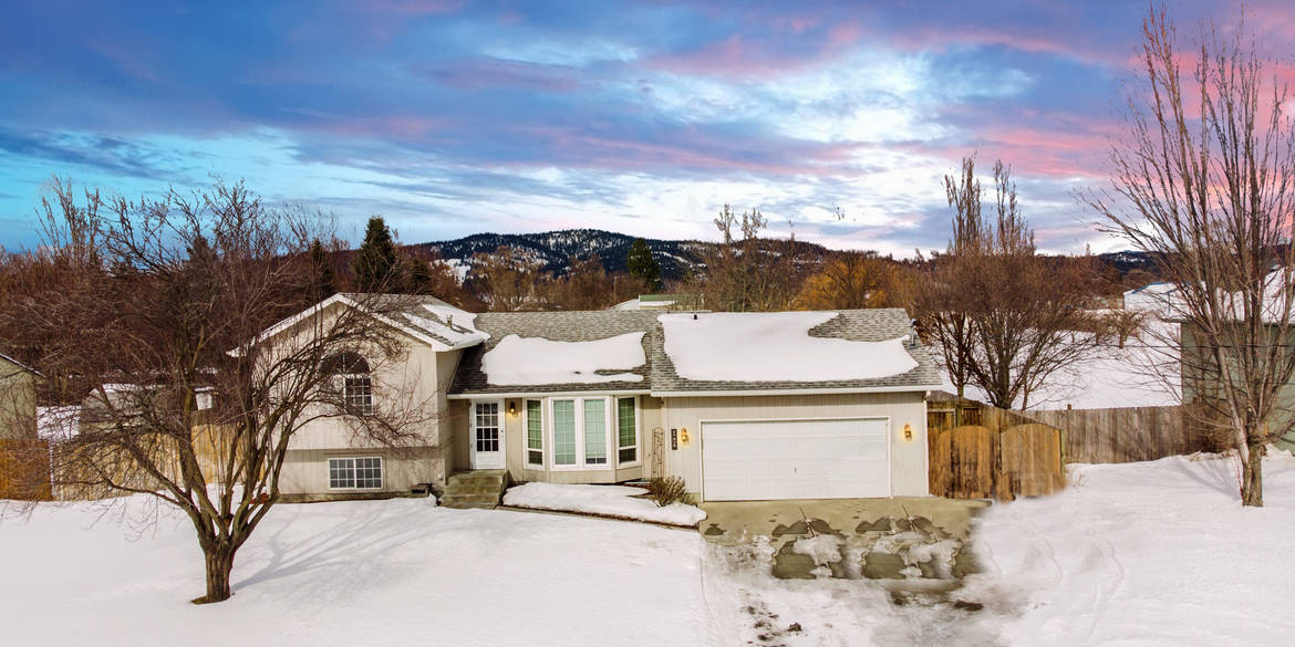 Brivity 17929 E. Montgomery Ave Greenacres, WA 99016