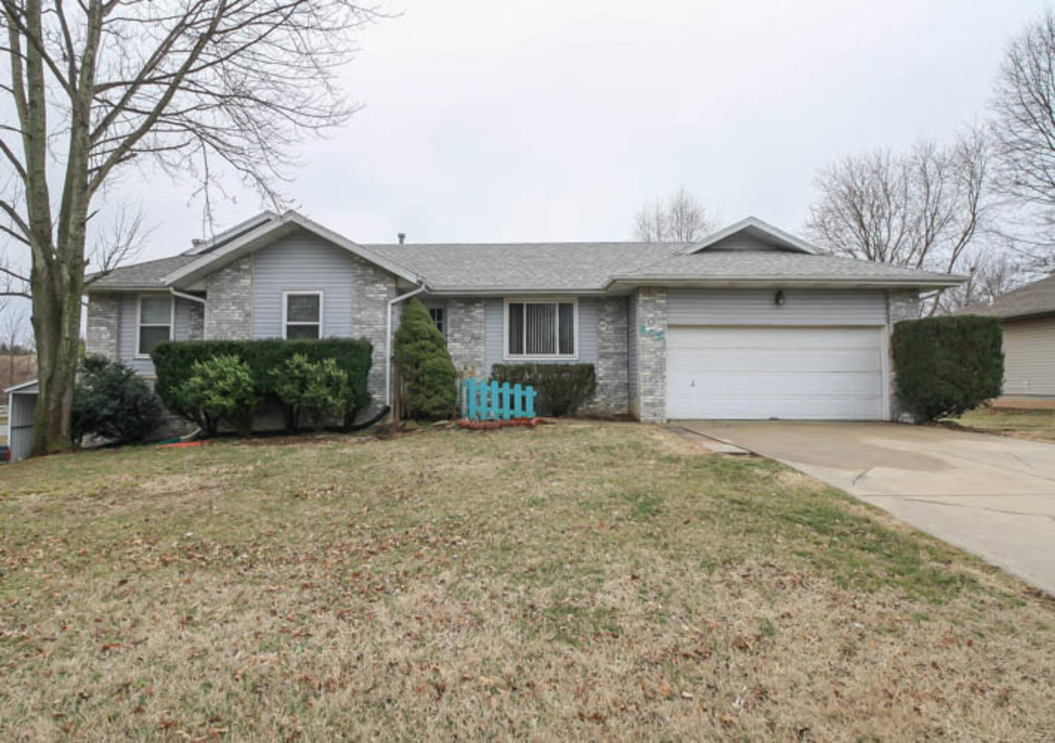 Brivity 602 East Cherry Street Nixa, MO 65714 Virtual Tour