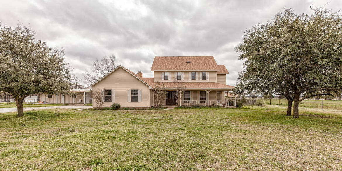 Brivity 2736 E. Old Axtell Axtell, Texas 76624