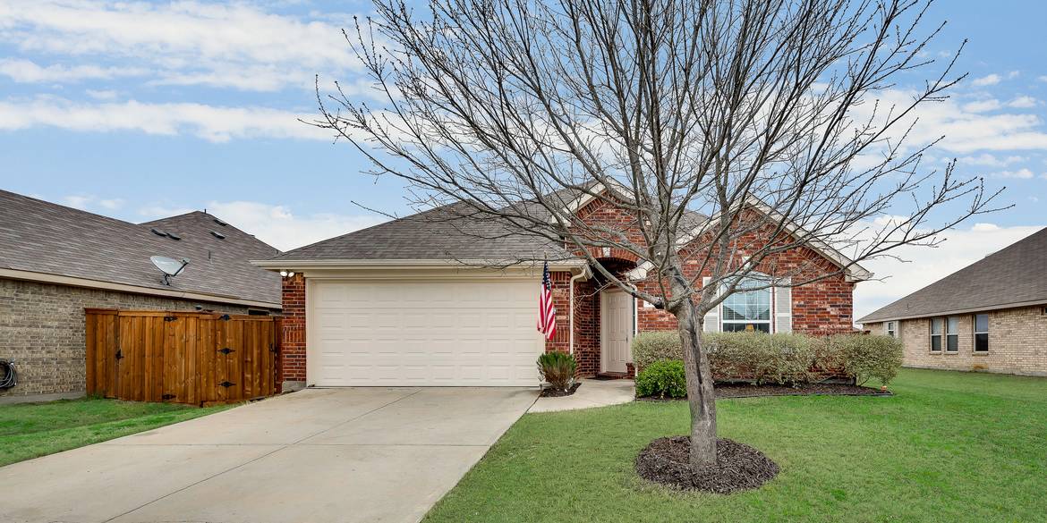 Brivity 409 Dempster Ct Oak Point, TX 75068