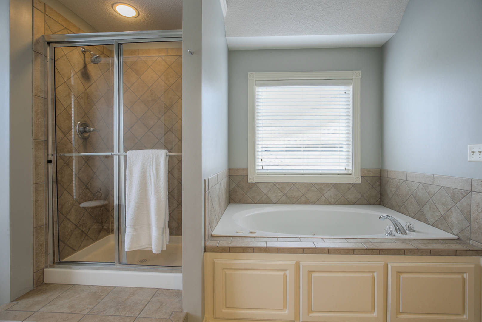 16181 South Locust Street Olathe, KS 66062