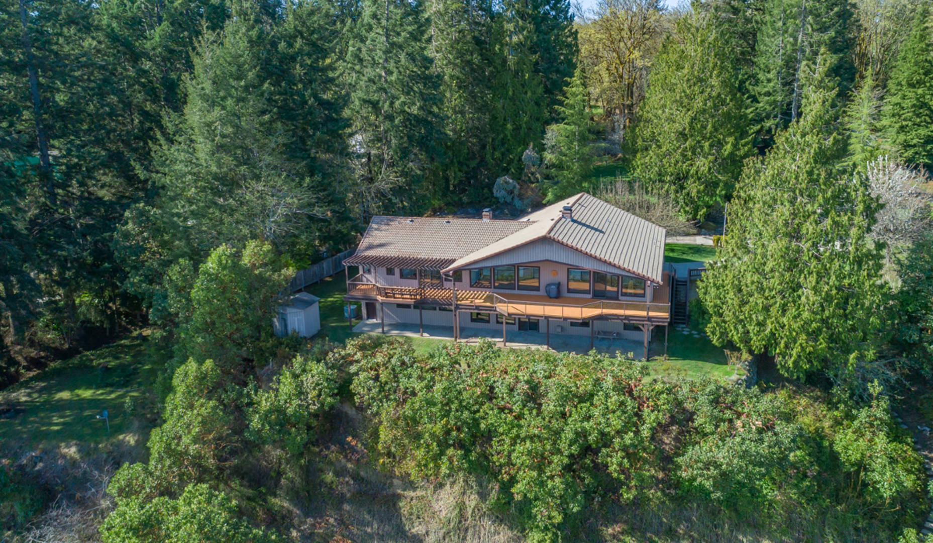 Brivity 3320 Gravelly Beach LP Olympia, WA 98502 Virtual Tour