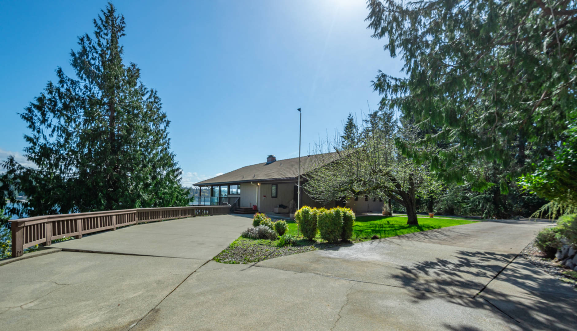 Brivity 3320 Gravelly Beach LP Olympia, WA 98502 Virtual Tour