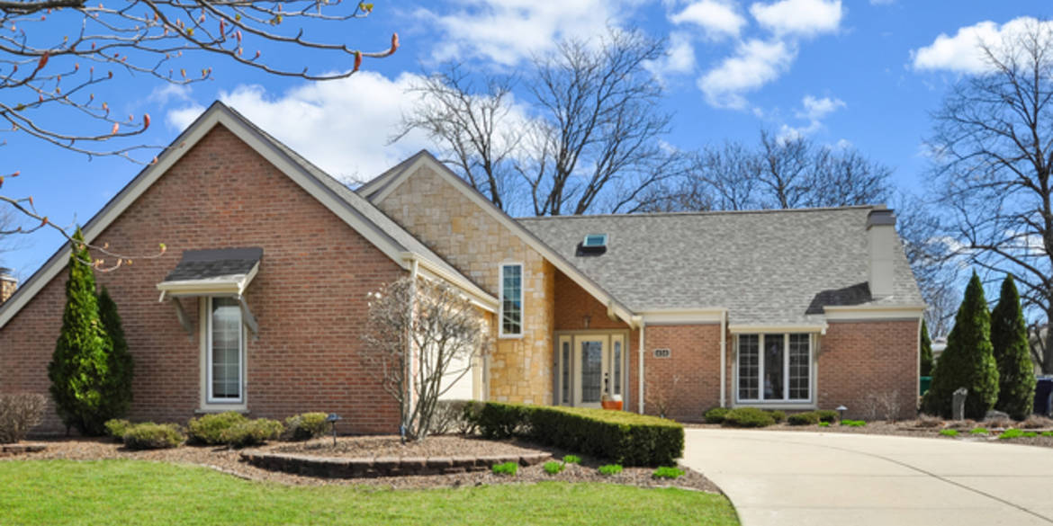 Brivity 14541 Maycliff Dr. Orland Park, IL 60462