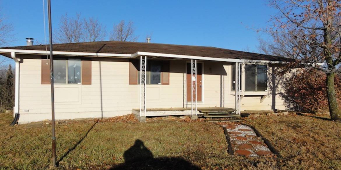 Brivity **10515 Kaw Lane, Ozawkie Ozawkie, KS 66070
