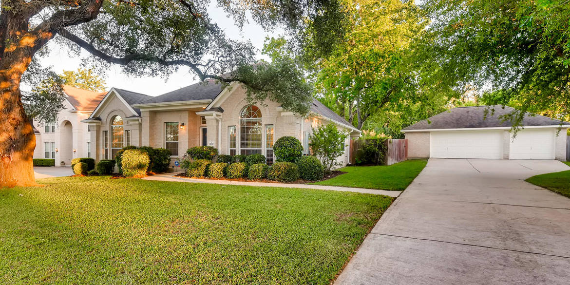 Brivity 12020 Emerald Oaks DR Austin, TX 78739