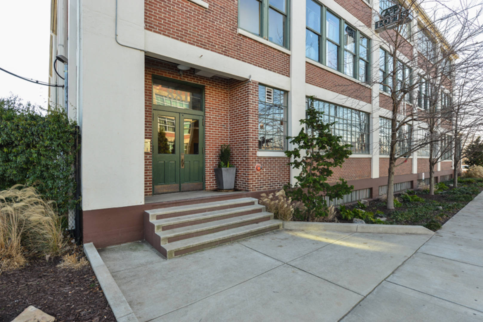 Brivity 881 Memorial Drive Unit 108 Atlanta, GA 30316 Virtual Tour