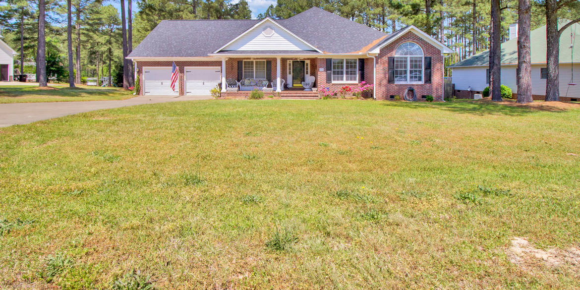 Brivity 677 Stone Cross Drive Spring Lake, NC 28390
