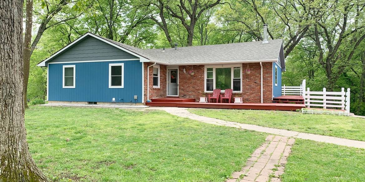 Brivity 8229 SW 93rd St Wakarusa, KS 66546