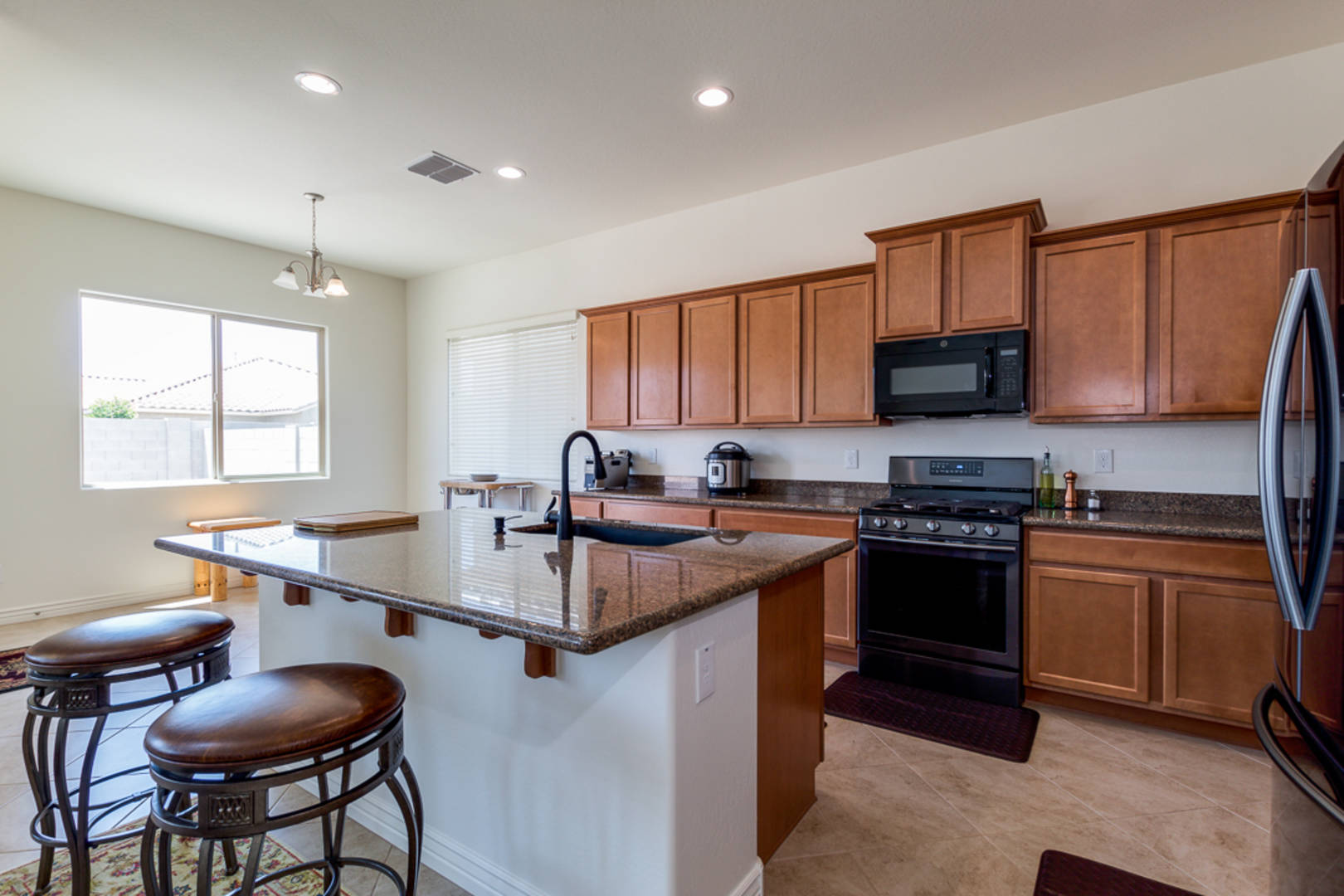 10275 W Fetlock Trl  Peoria, AZ 85383