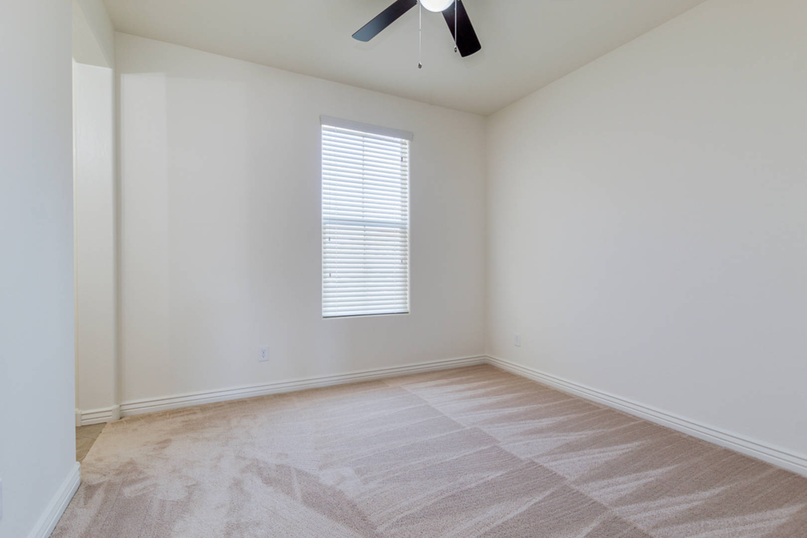 10275 W Fetlock Trl  Peoria, AZ 85383