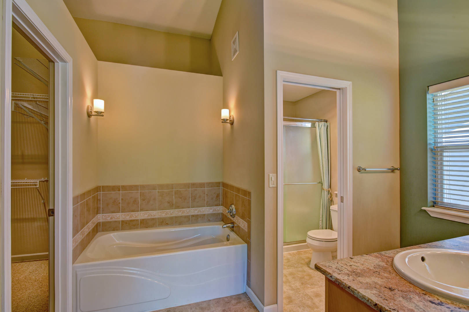 Brivity 859 S Shelley Lake Spokane Valley, WA 99037 Virtual Tour