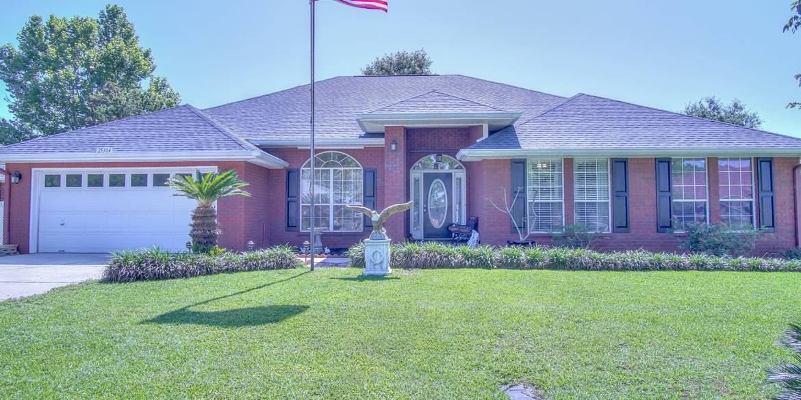 Brivity 25304 Lakeland Drive Loxley, AL 36551