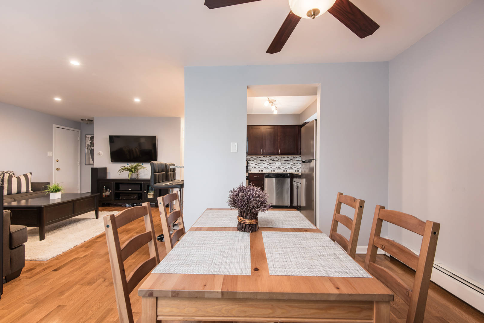 7105 W 98th St #304 Chicago Ridge, IL 60415