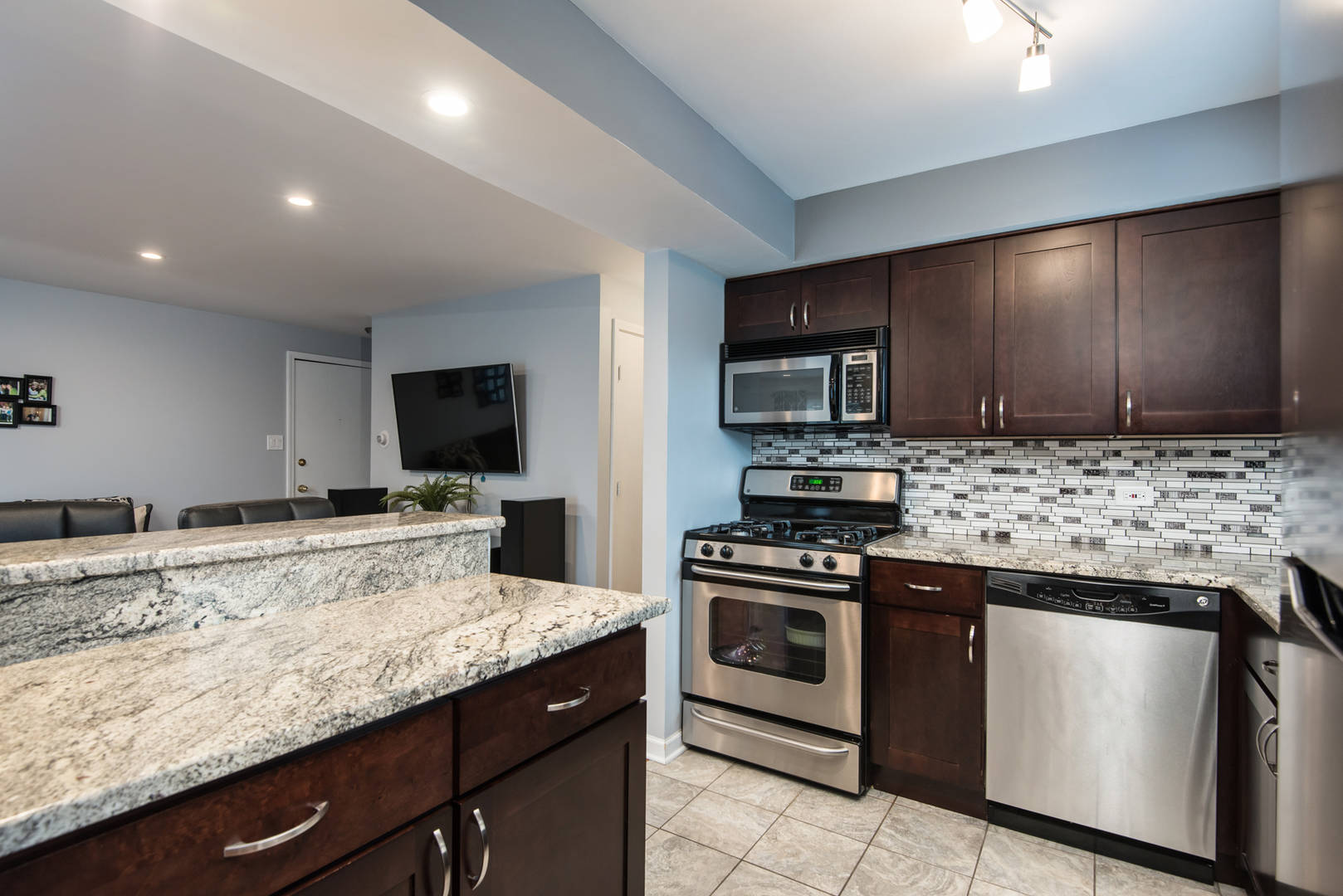 7105 W 98th St #304 Chicago Ridge, IL 60415