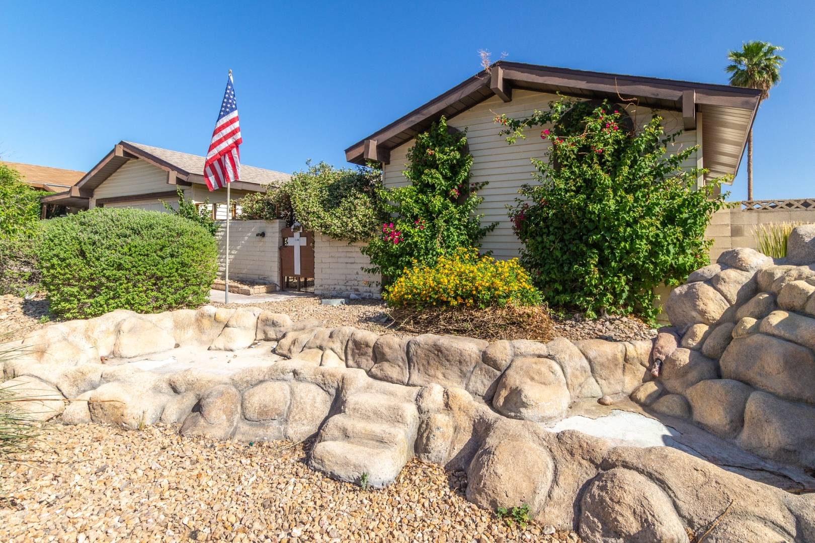 3926 East Viking Road Las Vegas, NV 89121