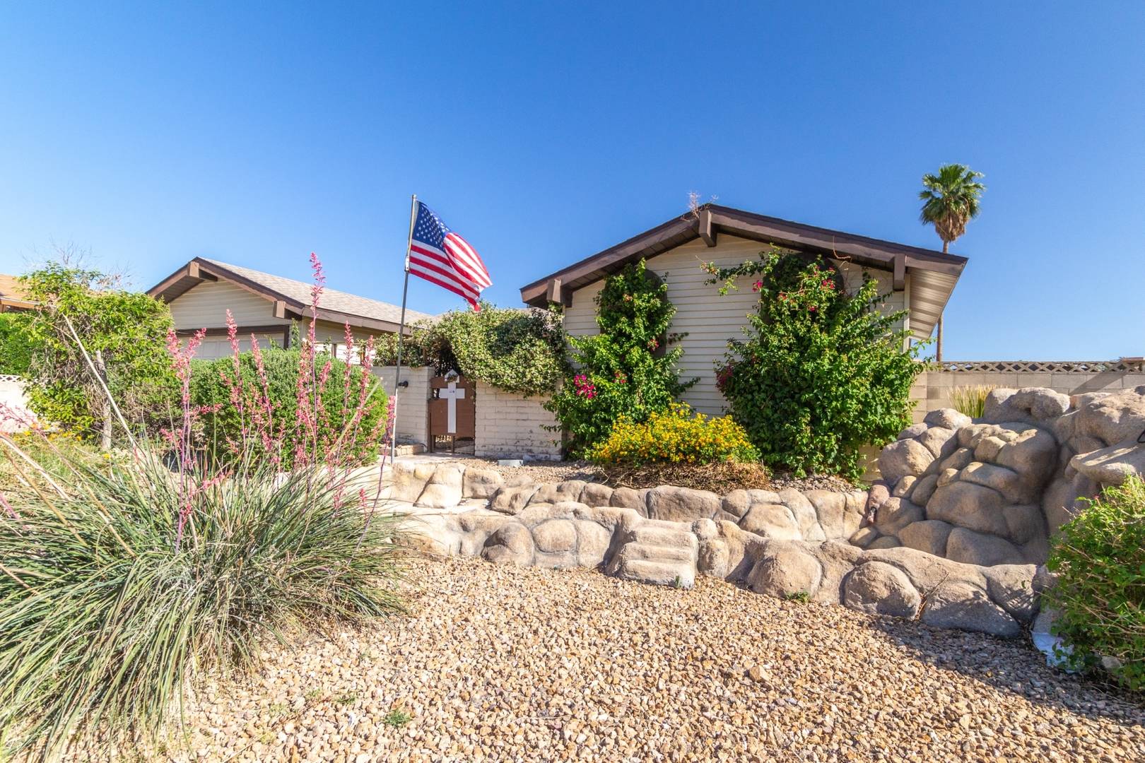 3926 East Viking Road Las Vegas, NV 89121