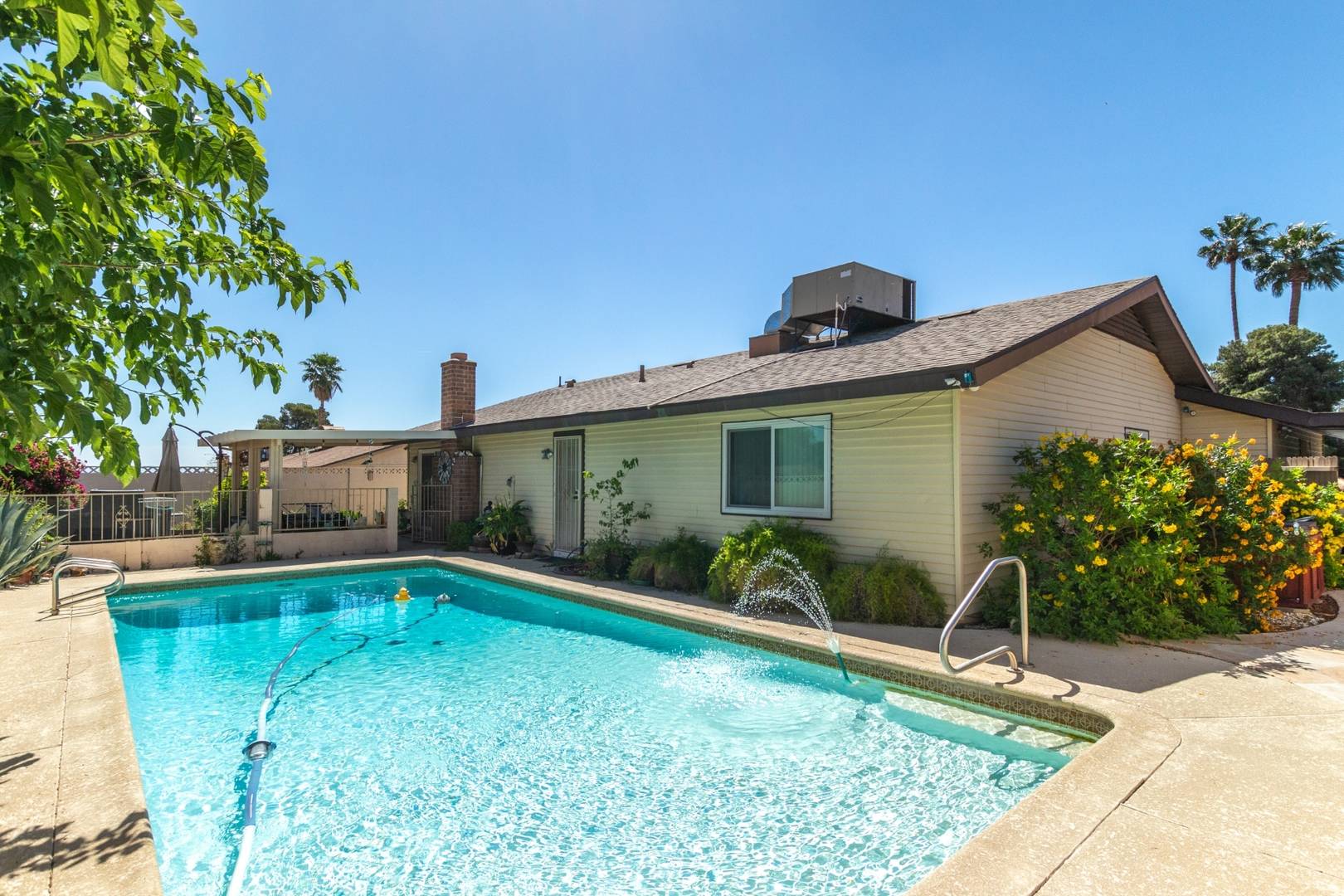 3926 East Viking Road Las Vegas, NV 89121