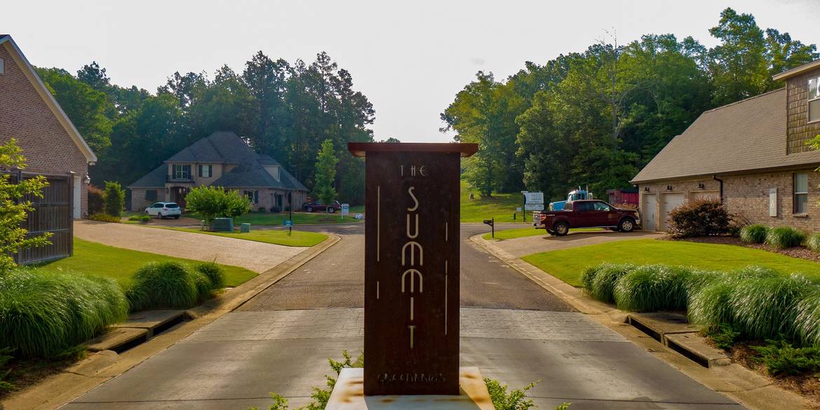 Brivity The Summit Lots Starkville, MS 39759